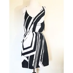 Black & White sleeveless Dress